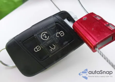 2019 Volkswagen Jetta 1.4T R-Line/1.4T S/1.4T Se from USA, damaged, VIN 3VWC57BU4KM201176